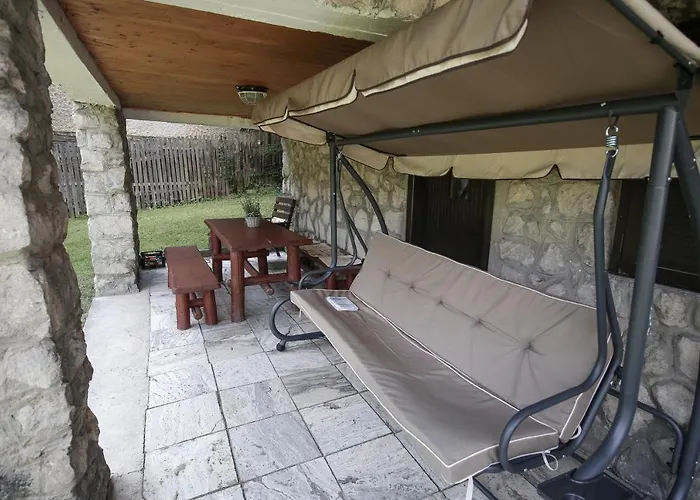 Janosik 山林小屋 *