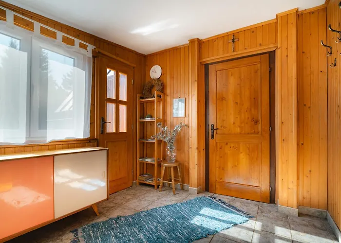 Janosik Lodge *